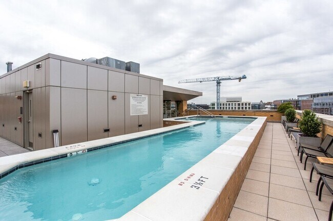 Building Photo - 475 K St NW