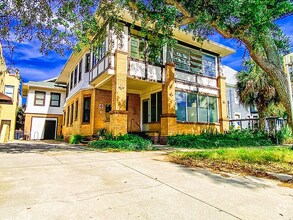 Building Photo - 415 3rd St N