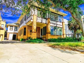 Building Photo - 415 3rd St N