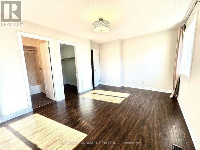 Building Photo - 113 Mynden Way