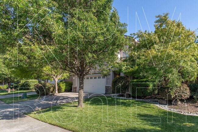 Foto del edificio - 6221 Crestview Cir