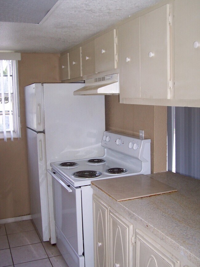 Foto del edificio - 2765 L B McLeod Rd