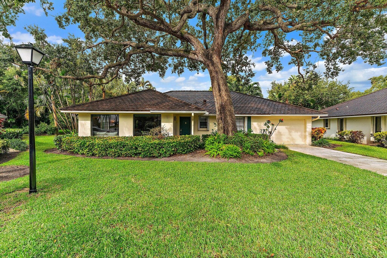 Foto principal - 11447 Sandy Oaks Ct