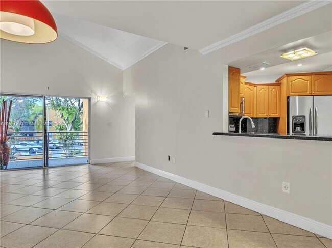 Foto del edificio - 9725 Fontainebleau Blvd