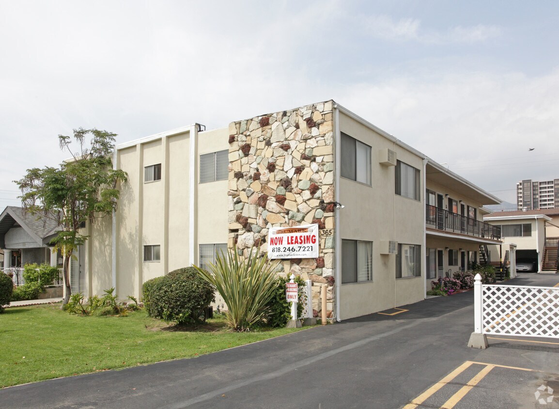 Foto principal - 365 Milford St