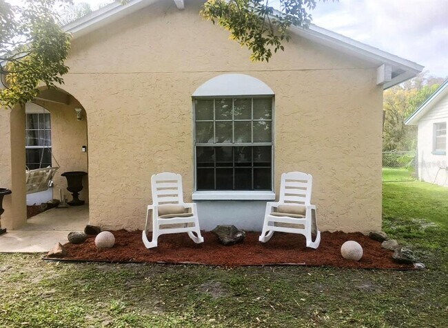 Foto del edificio - 7250 Fullerton Ct