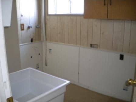 Building Photo - 1322 N Baker Ave