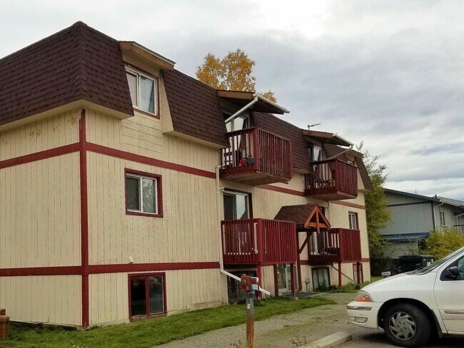 Foto del edificio - 2213 Lathrop St
