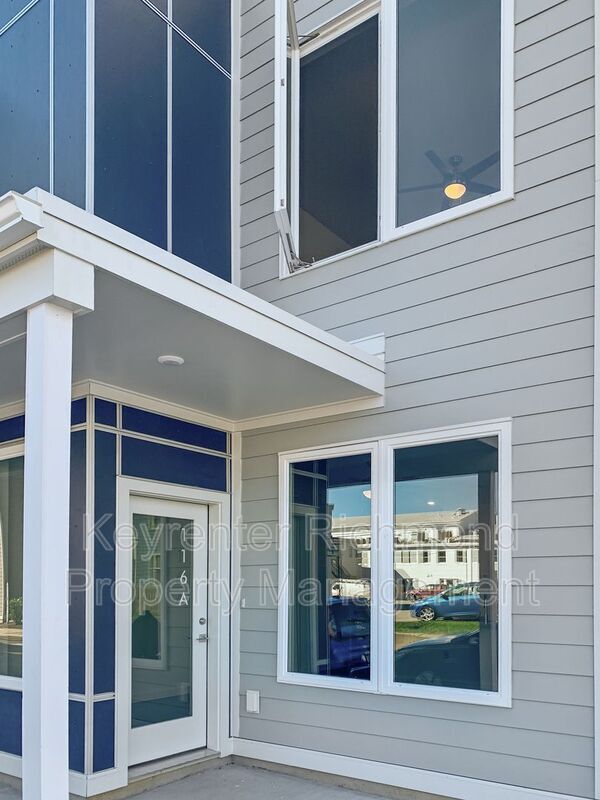 Photo - 116 W 12th St