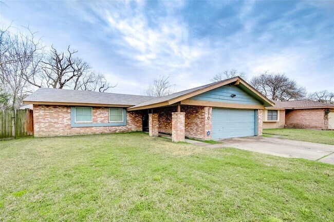 Foto del edificio - 7707 Lawn Wood Ln