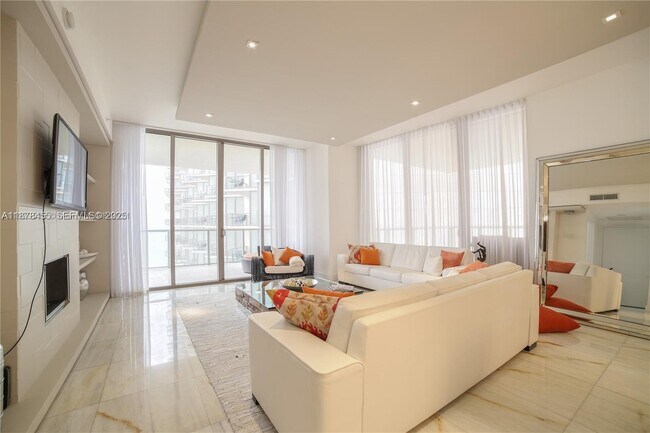 Foto del edificio - 9705 Collins Ave