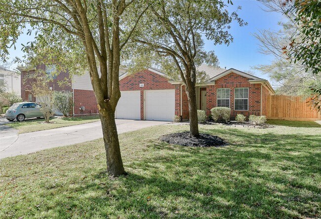 Foto del edificio - 2825 Woodspring Forest Dr