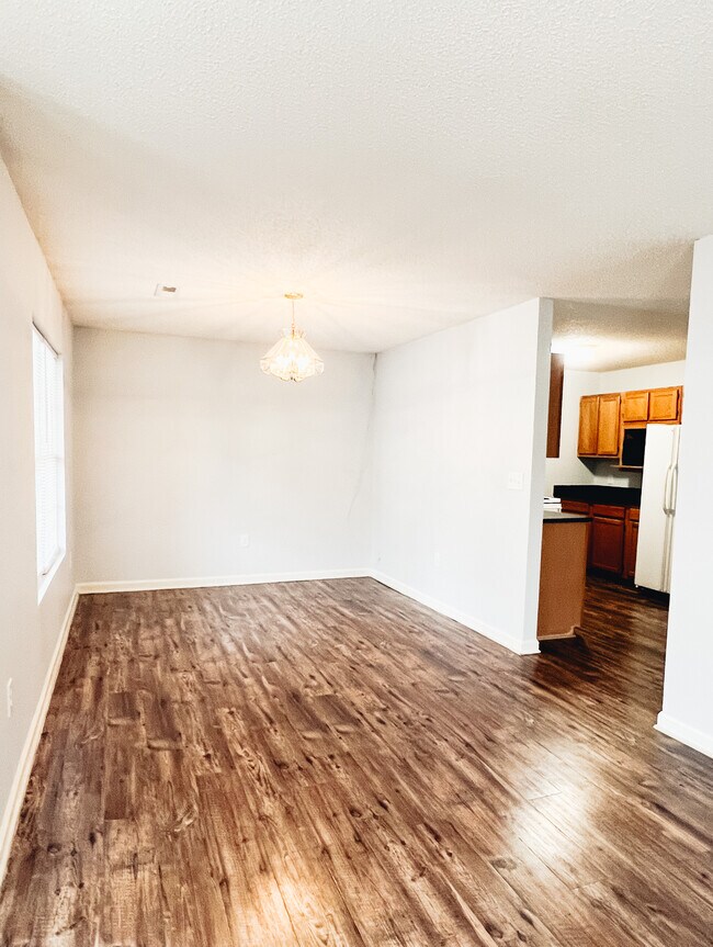 Building Photo - 350 Miller Pointe Dr