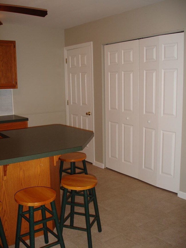 Building Photo - 3 br, 1.5 bath House - 415 GROFFDALE DRIVE