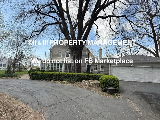 Foto del edificio - 1314 W Red Bridge Rd