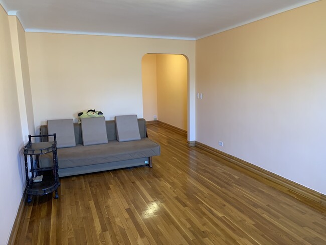Building Photo - 359 Ovington Ave