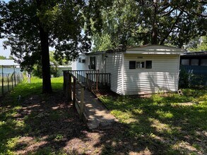 Building Photo - 22056 Hwy Mm