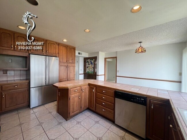 Foto del edificio - 5 bedroom 4 bath in Rancho Palos Verdes