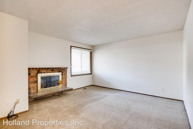 Building Photo - 5 br, 2 bath House - 18040 SW Salix Ridge St.