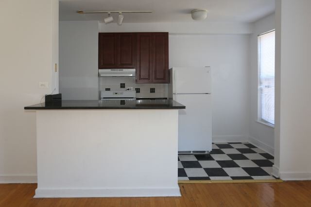 Foto del edificio - 941 W Carmen Ave