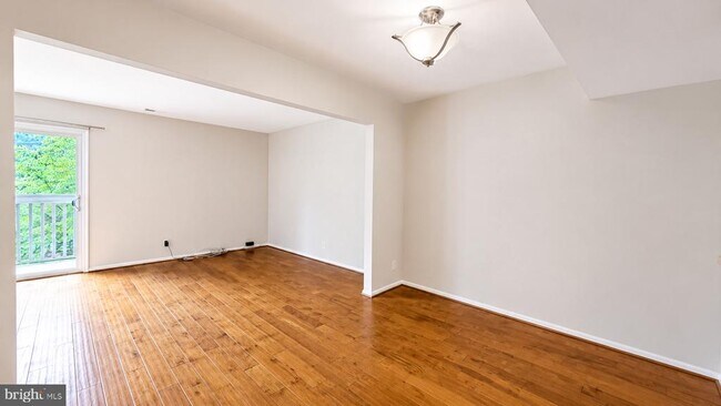 Foto del edificio - 2473 Glengyle Dr