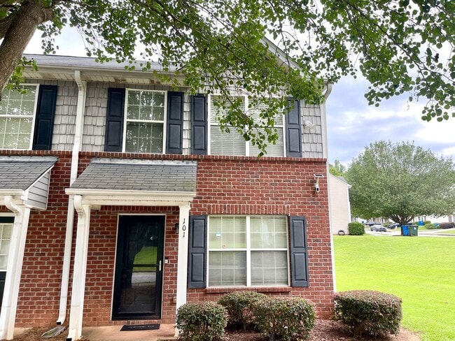 Building Photo - Welcome to this stunning 2-bedroom, 2.5 bathroom corner townhome located in the vibrant city of A...