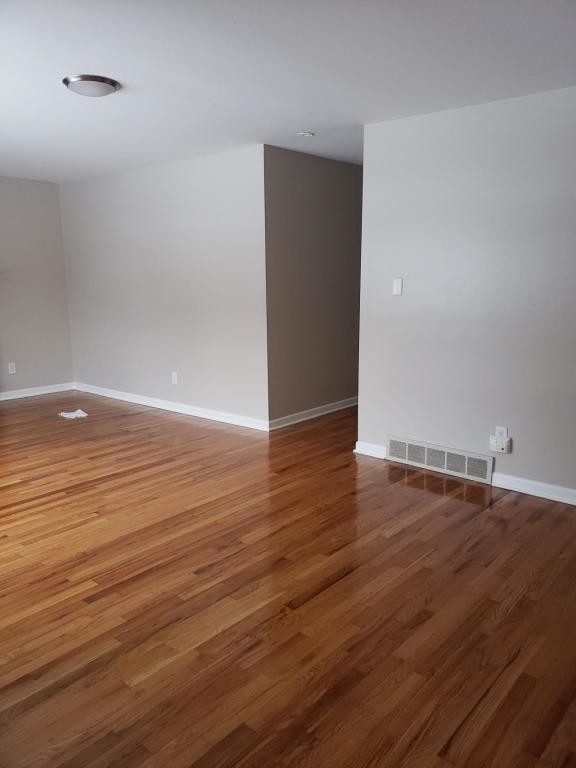 Foto del edificio - 1006 Hazelwood Ave