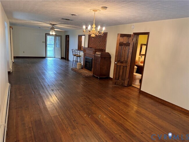 Foto del edificio - 7146 Creighton Rd