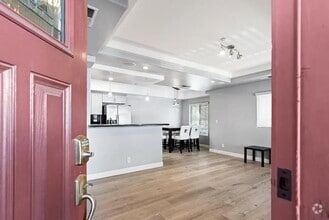 Building Photo - 108 Balbach St
