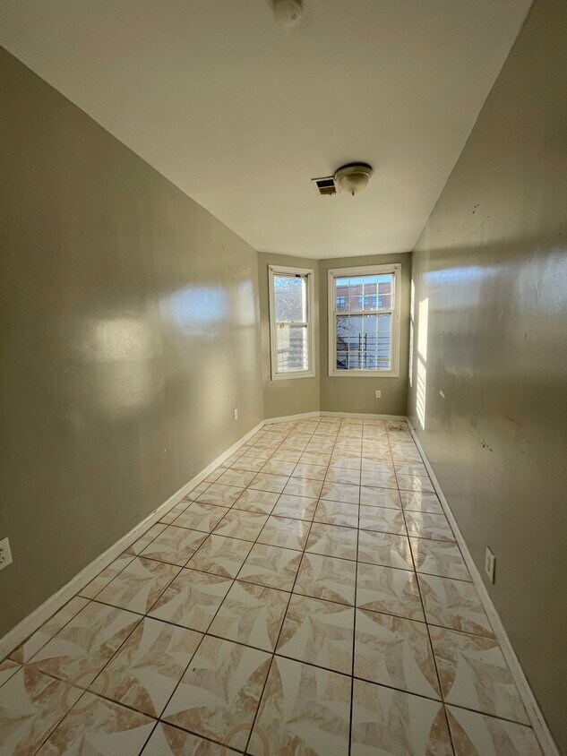 Foto principal - 10 Fairmount Ave