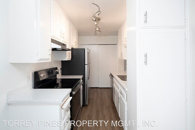 Foto del edificio - 1656 Reed Ave