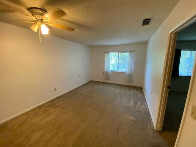 Foto del edificio - 150 Ligon St