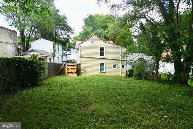 Foto del edificio - 105 E Pall Mall St