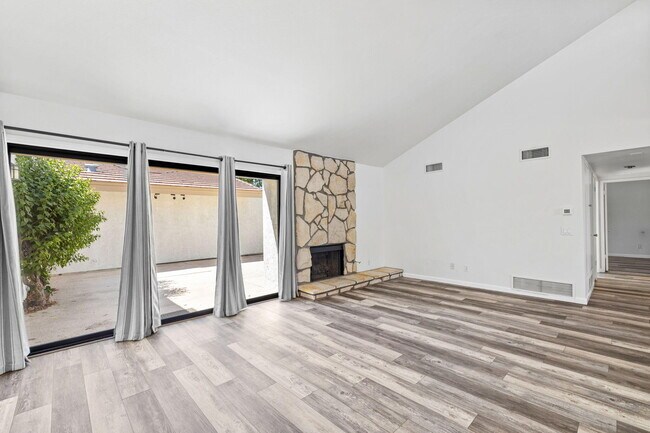 Building Photo - 72730 Sage Ct