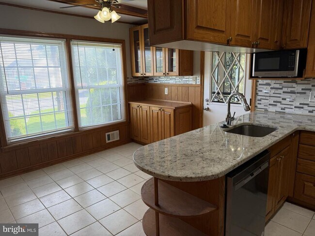 Foto del edificio - 13100 Cabinwood Dr