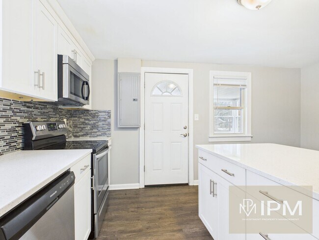 Foto del edificio - Spacious 3 Bedroom, 1 Bath Home in Central Dauphin Schools!