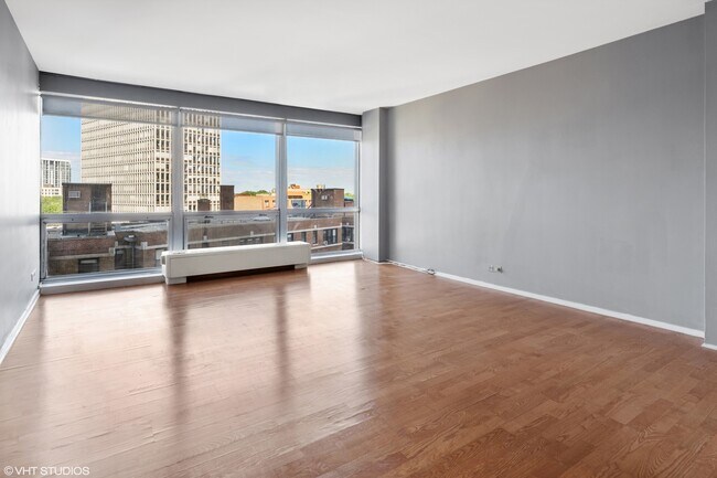 Building Photo - 2400 N Lakeview Ave