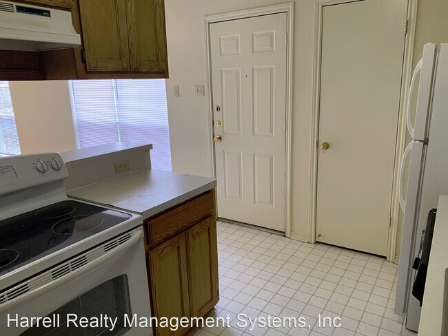 Building Photo - 2 br, 2 bath House - 9003 Royal Lane