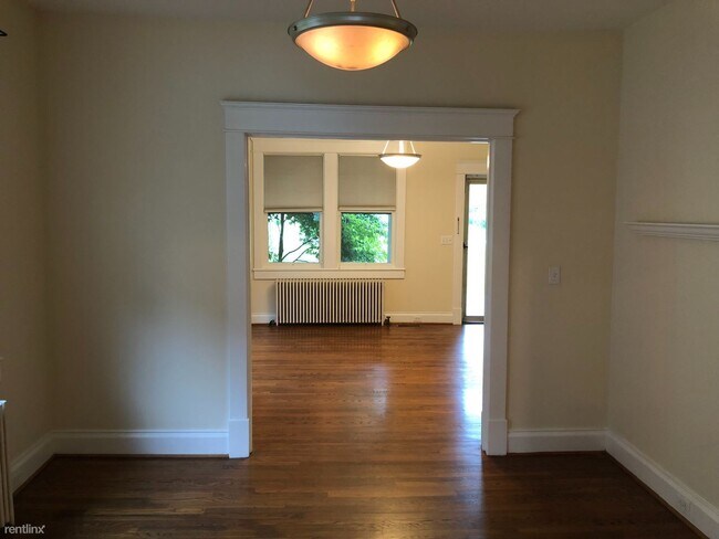 Building Photo - 2 br, 2 bath House - 1001 Locust Avenue