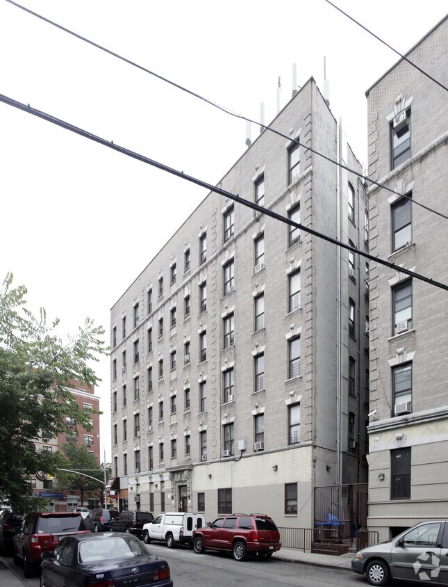 Foto principal - 834 E 161st St