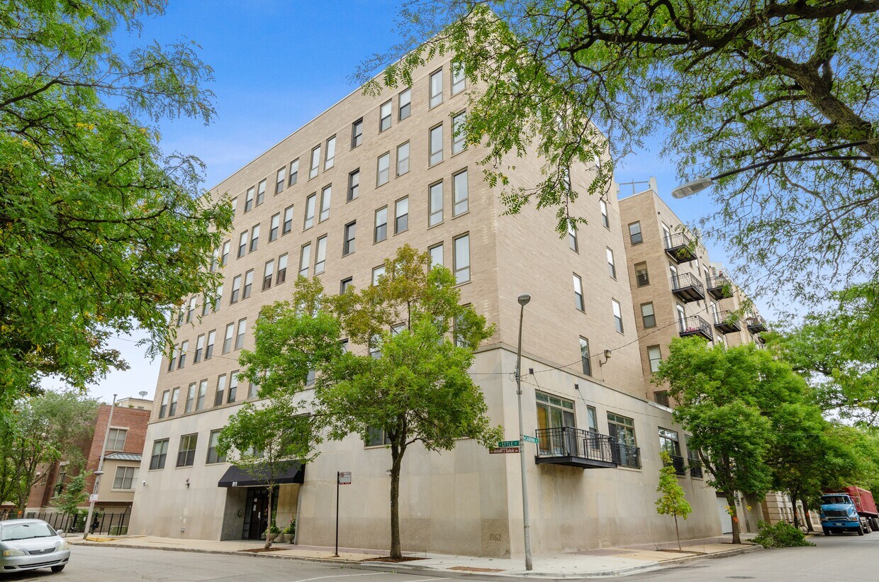 Primary Photo - 811 S Lytle St