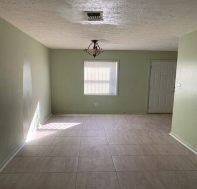 Foto del edificio - 1703 Ridge St