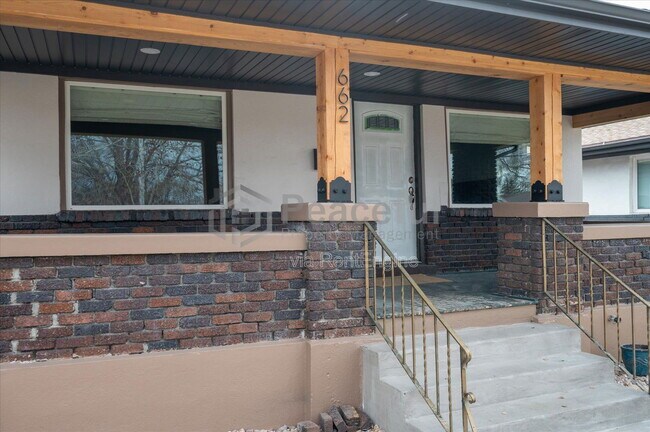 Foto del edificio - 662 E Redondo Ave