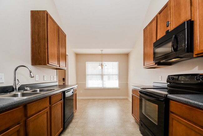 Building Photo - 222 Timber Meadow Lake