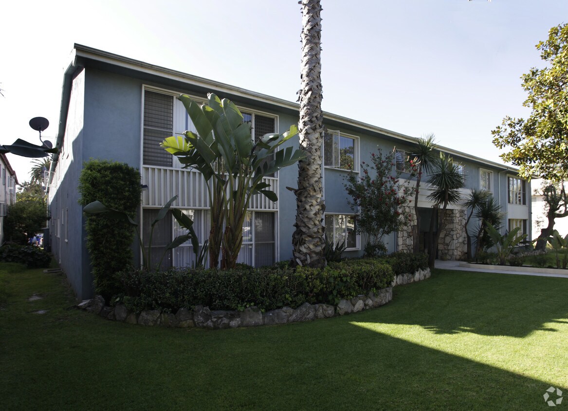 Primary Photo - 540 San Vicente Blvd