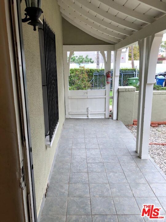 Foto del edificio - 4026 Ingraham St