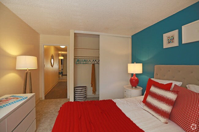 1BR, 1BA - The Birch - The Richfield