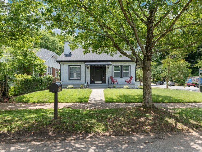 Building Photo - 1054 Katherwood Dr SW