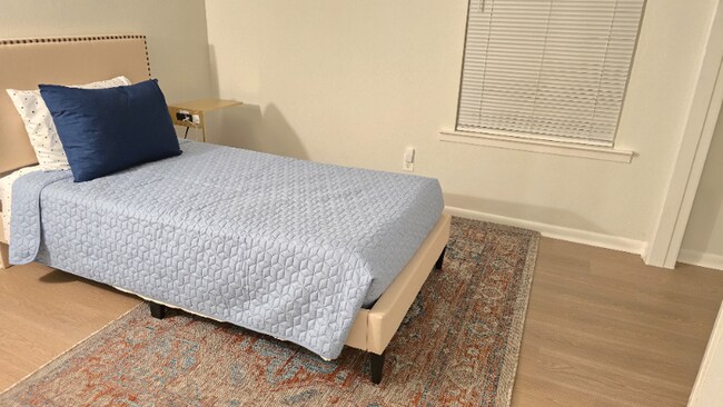 Foto del edificio - 1719 Gulfdale Dr