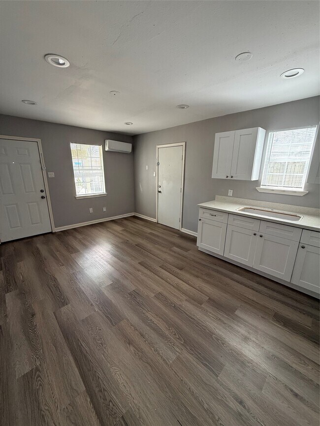 Foto del edificio - 4315 Chapman St